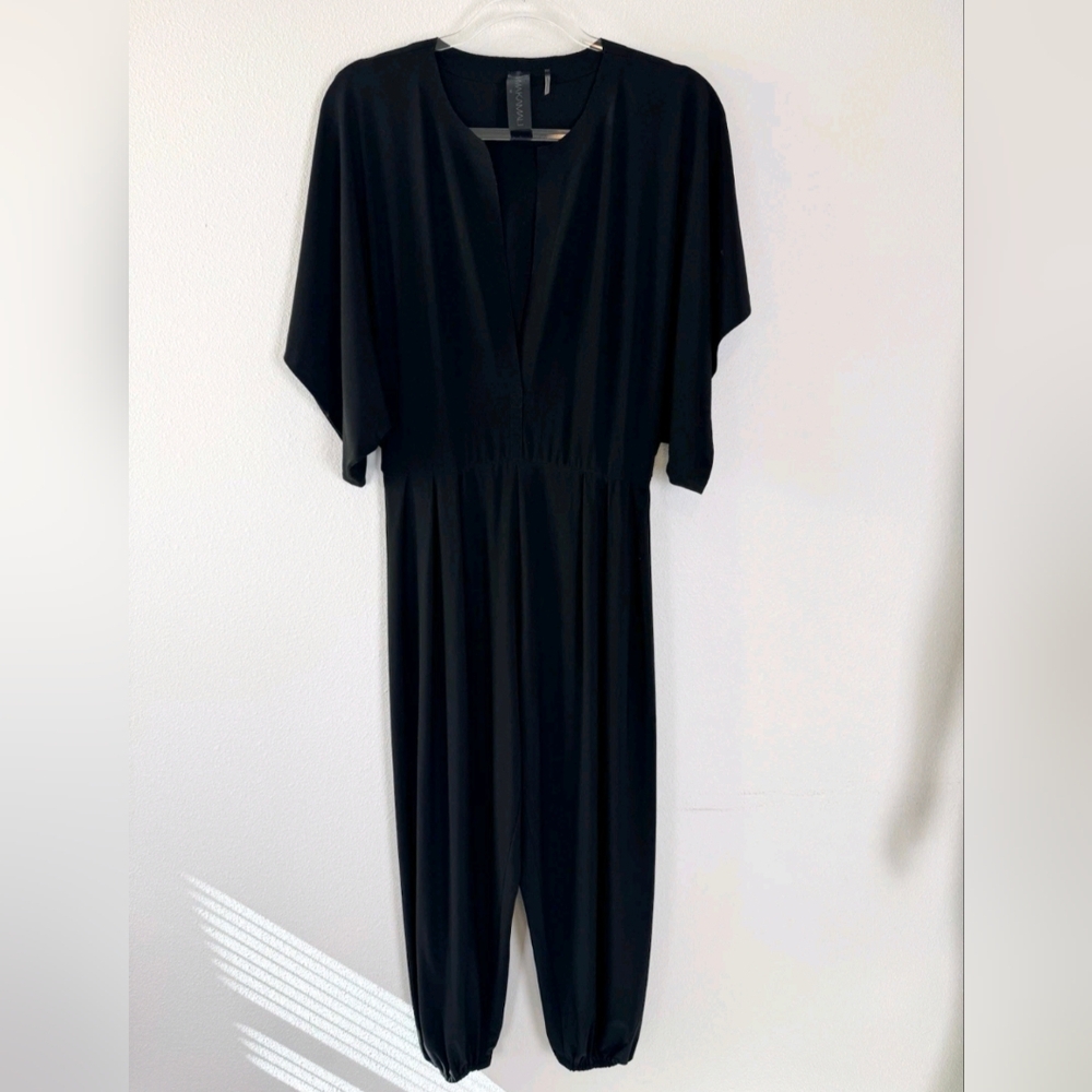 Norma Kamali Black Plunge V-Neck Jogger Jumpsuit - Picture 4 of 7